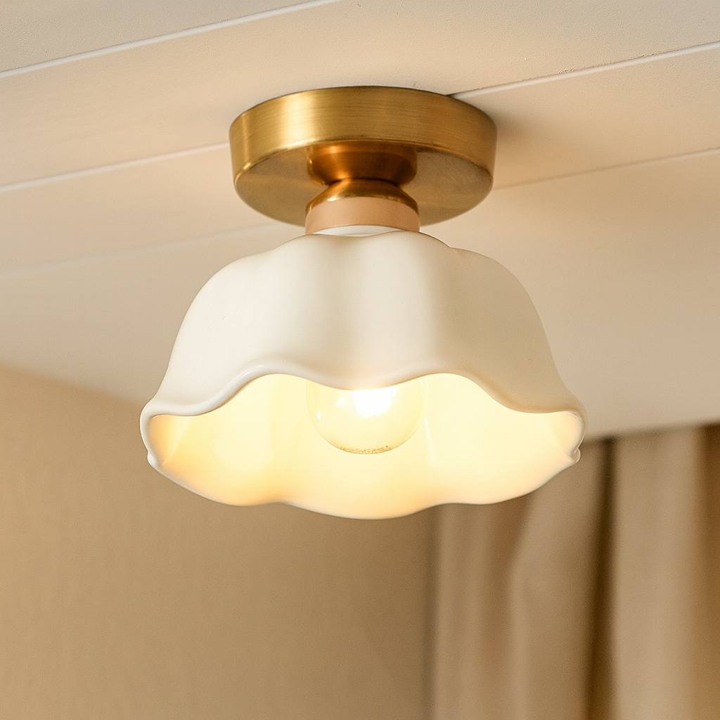 Lumora | Moderne Deckenleuchte mit halbbündiger Montage