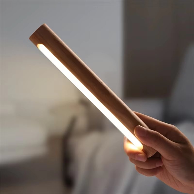 LumeWood - Minimalistische LED Wand- und Tischlampe
