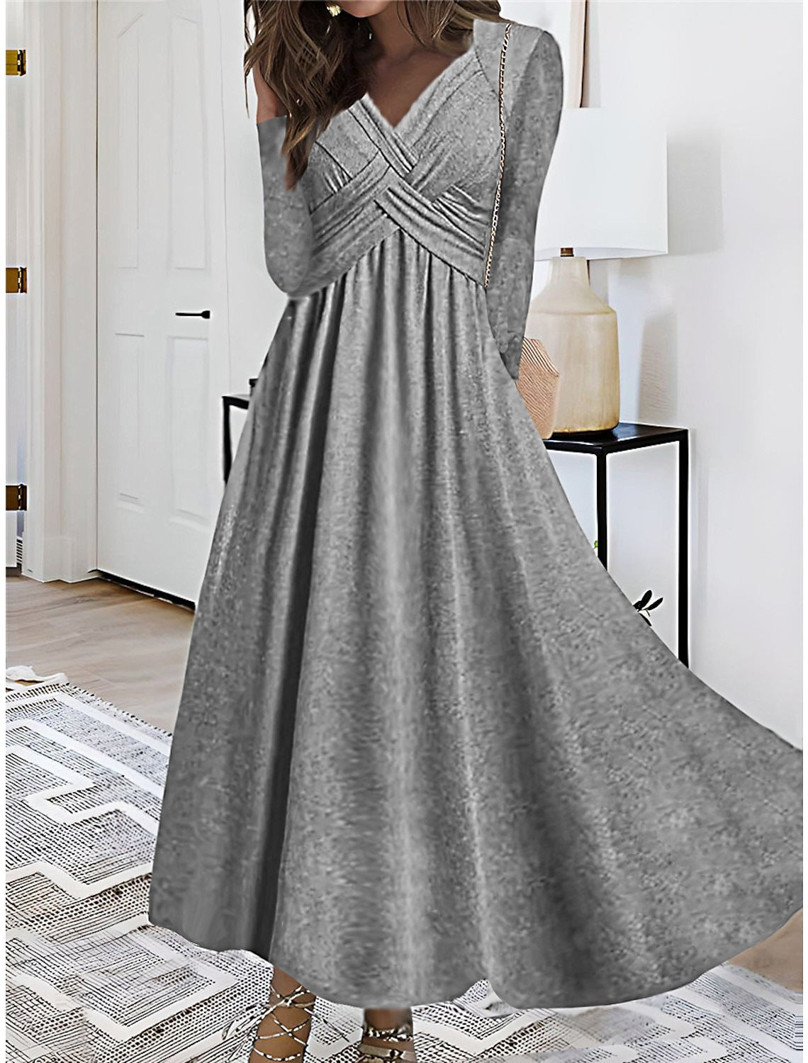 Liva Stilvolle V-Ausschnitt Maxikleid mit Hohem Schlitz