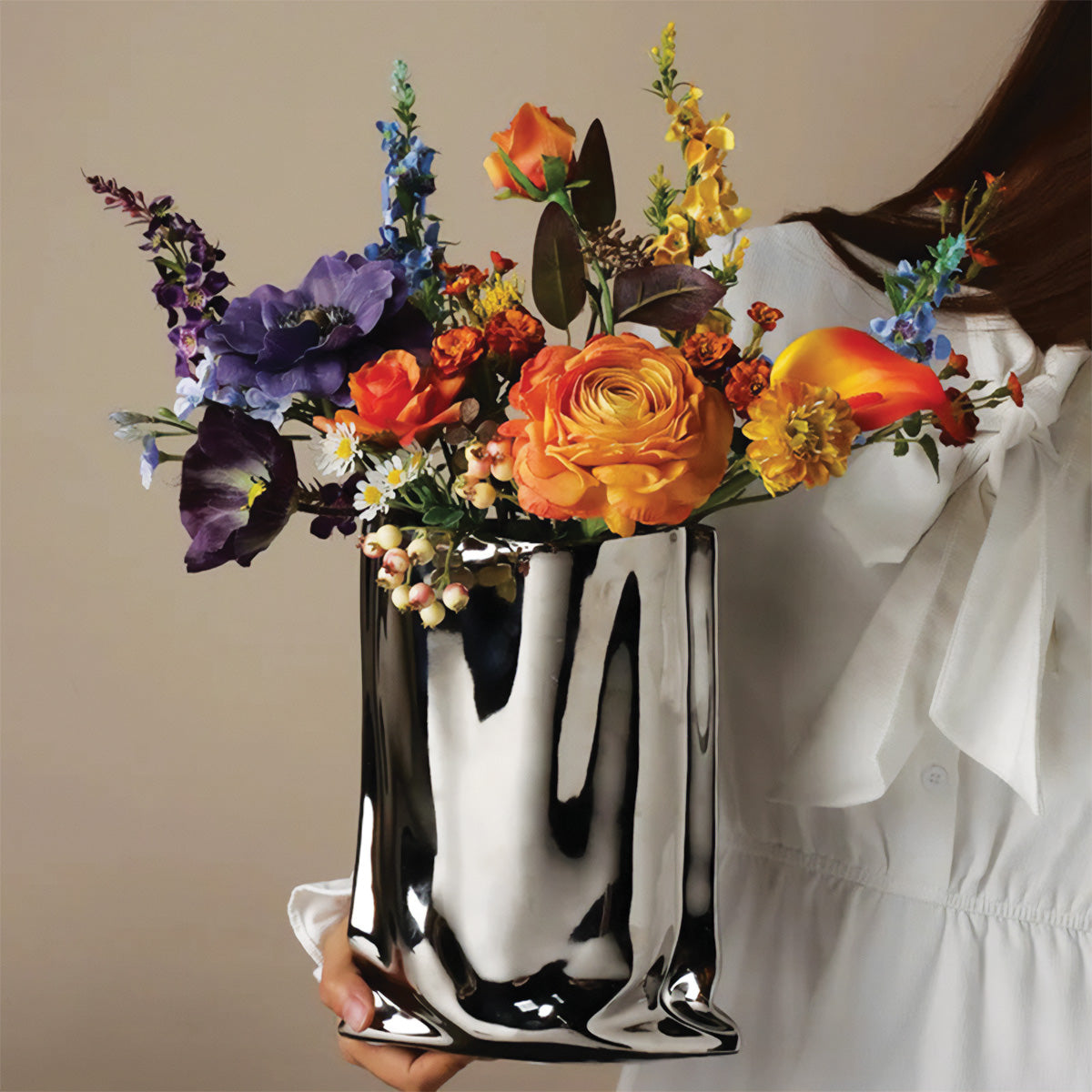 CurvaVase Moderne Skulpturale Vase – Stilvolles Geschwungenes Design für Elegante Einrichtung