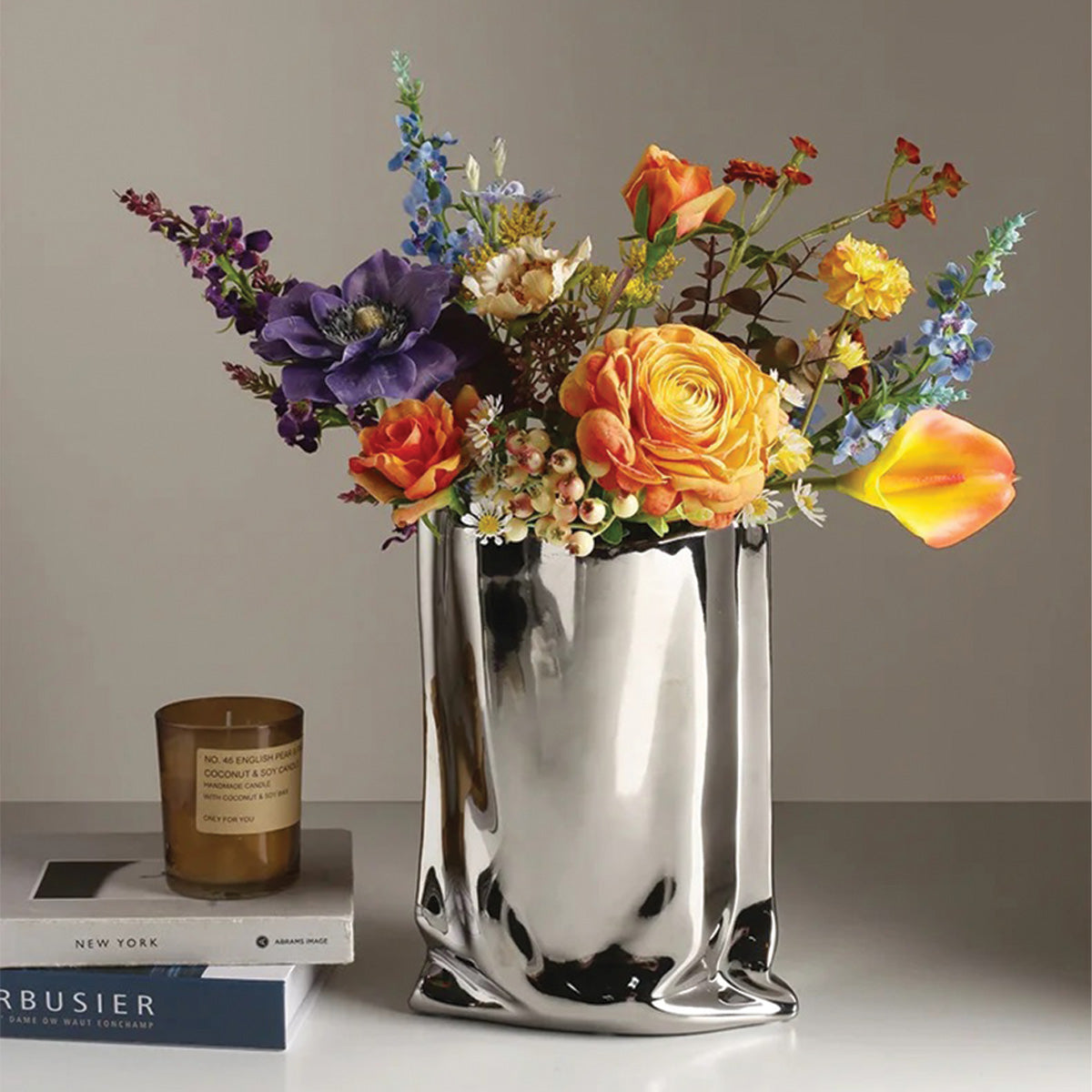 CurvaVase Moderne Skulpturale Vase – Stilvolles Geschwungenes Design für Elegante Einrichtung