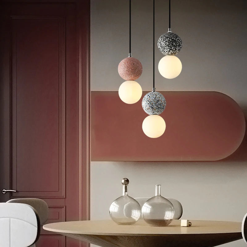 LumiOrb – Minimalistische Pendelleuchte mit Glasschirm
