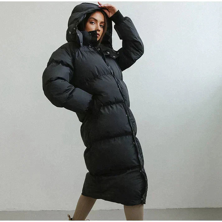 Izabela - Übergroße lange Pufferjacke mit Kapuze