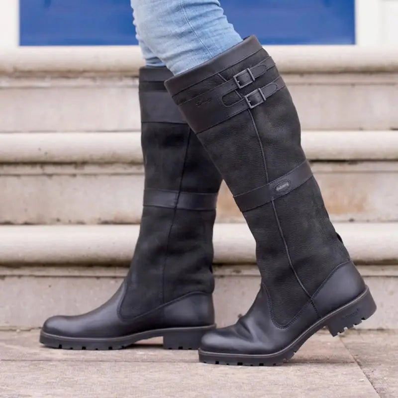 Alberte – Bequeme, rutschfeste Wadenstiefel mit Riemen