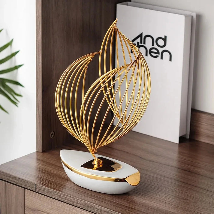 WindGlide elegante Segelskulptur für modernes Interieur