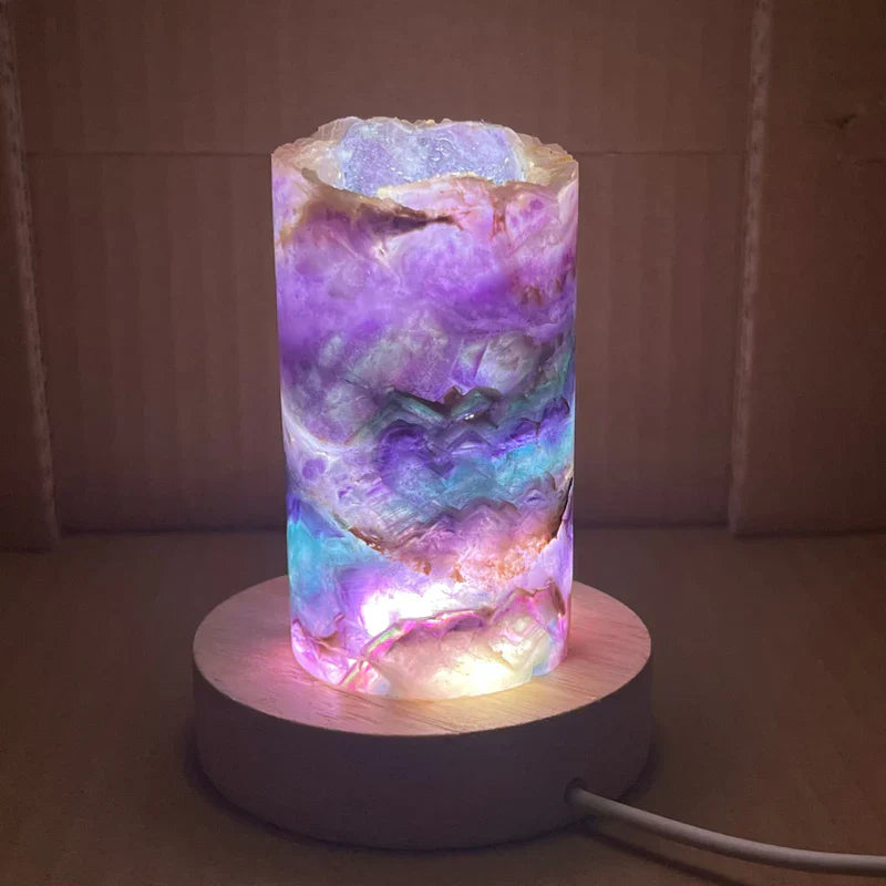 AuraFluor – Fluorit Tischlampe mit verzaubernden Lichteffekten für eine beruhigende Atmosphäre