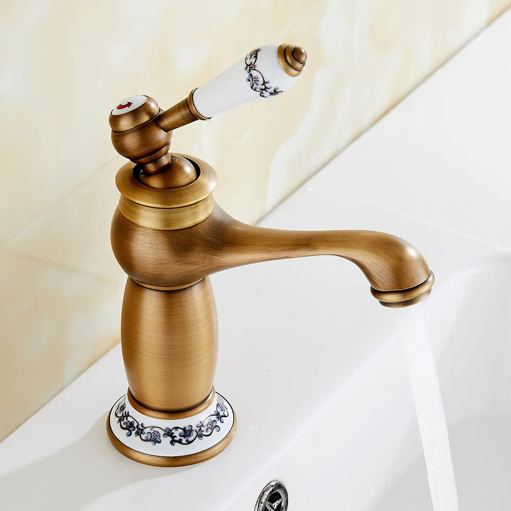 HeritageFlow – Vintage Bronze Wasserhahn mit Porzellangriff