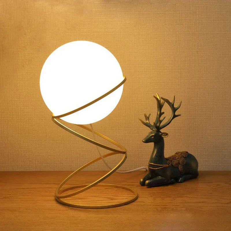 CozyGlow Elegante Tischlampe – Warme LED Beleuchtung für Gemütlichkeit und Stil