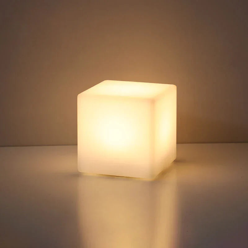 GeoLys LED Tischlampe – Geometrisches Design mit Fernbedienung