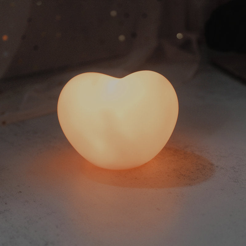 HjerteLys LED Tischlampe – Dekorativ Herzform