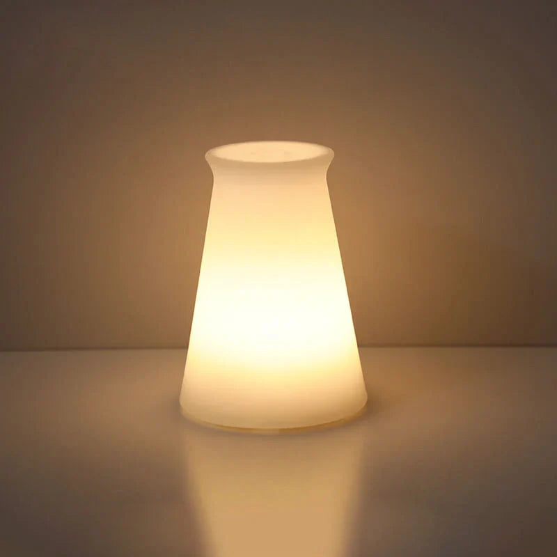 GeoLys LED Tischlampe – Geometrisches Design mit Fernbedienung