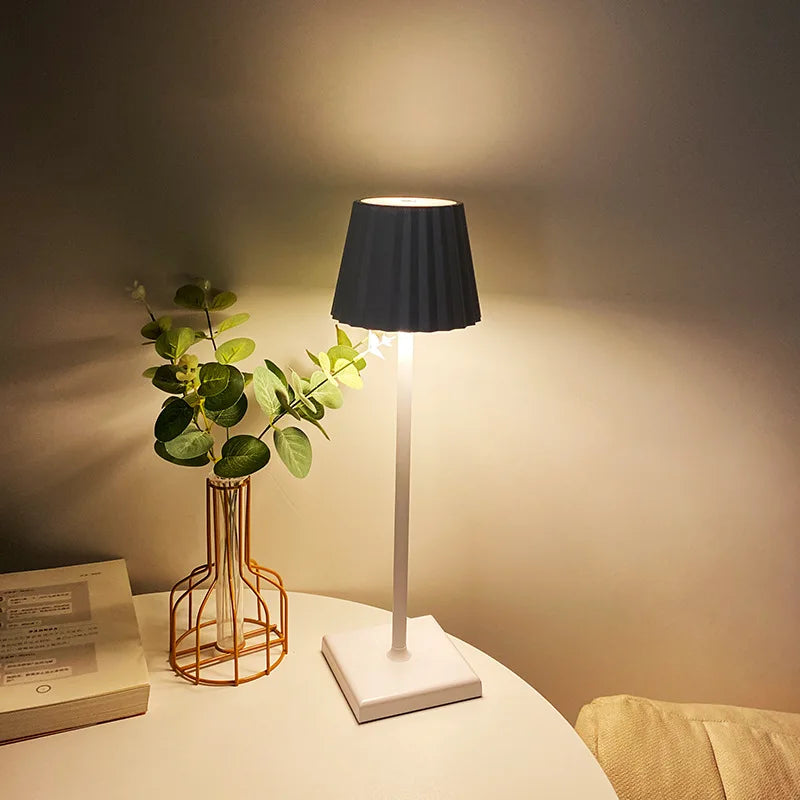 Minimalistische Tischlampe – Elegante und moderne Beleuchtung