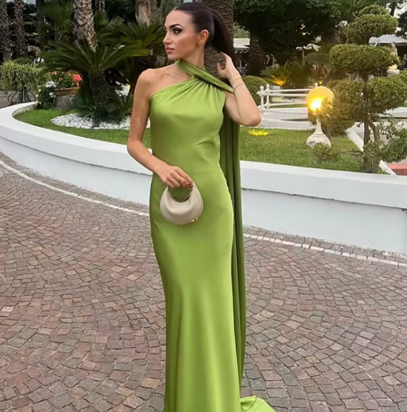 Claudine Rückenfreies Bodycon-Kleid | Sexy Off-Shoulder Eleganz mit Satinband-Akzent