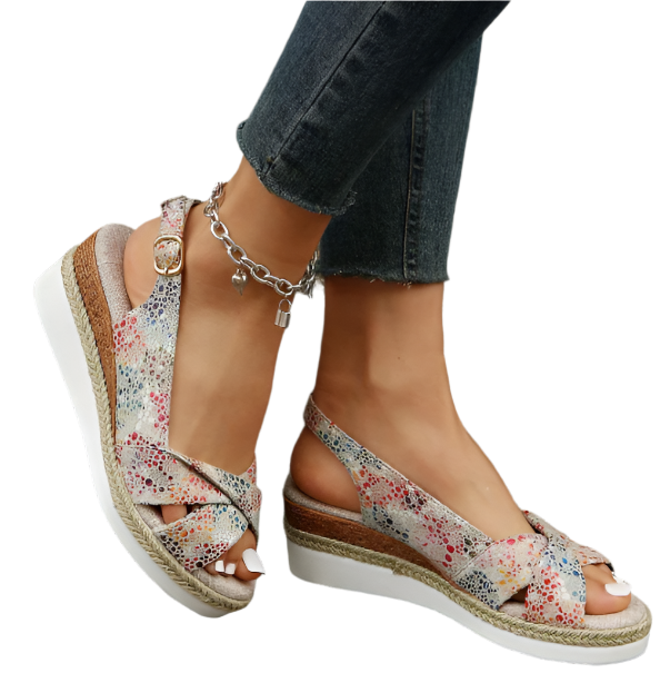 Suzzane - Elegante, gekreuzte Keilabsatzsandalen