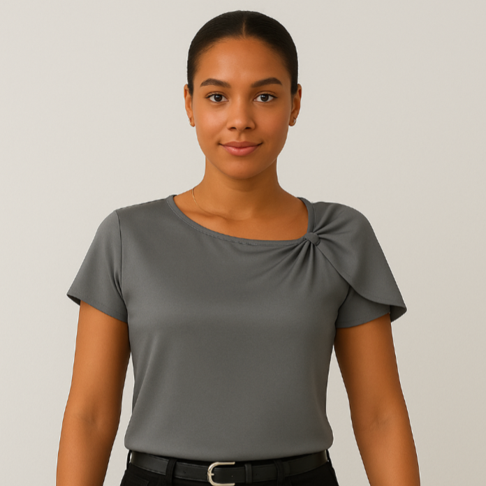 Lena – Moderne, elegante Schulterbluse mit Knoten-Details
