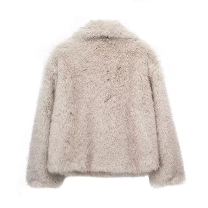 Corrine - Oversized-Imitatpelzjacke mit breitem Kragen