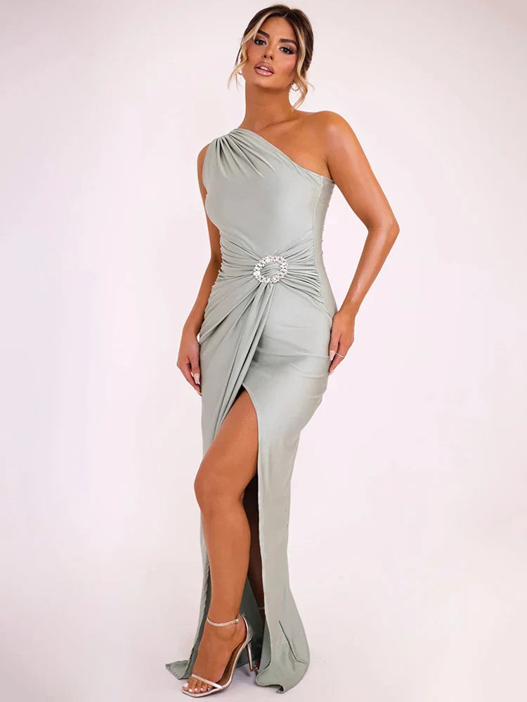 Shara - Glänzende Brosche Schräger Schulter Sexy Maxikleid