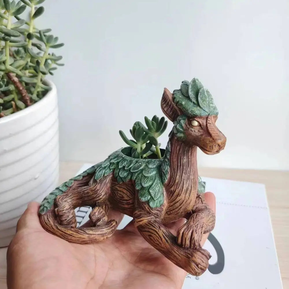 WhimsiDragon Sukkulentpflanzkasten mit verspieltem Fantasiedesign