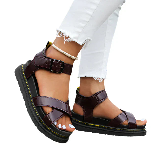 Chloe - Plateausandalen mit gekreuzten Riemen für Frauen