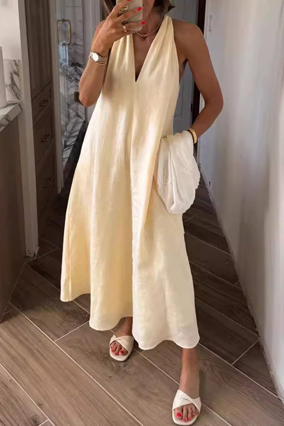 SunEase Sommerkleid mit Schösschen, V-Ausschnitt und Taschen – legere Eleganz