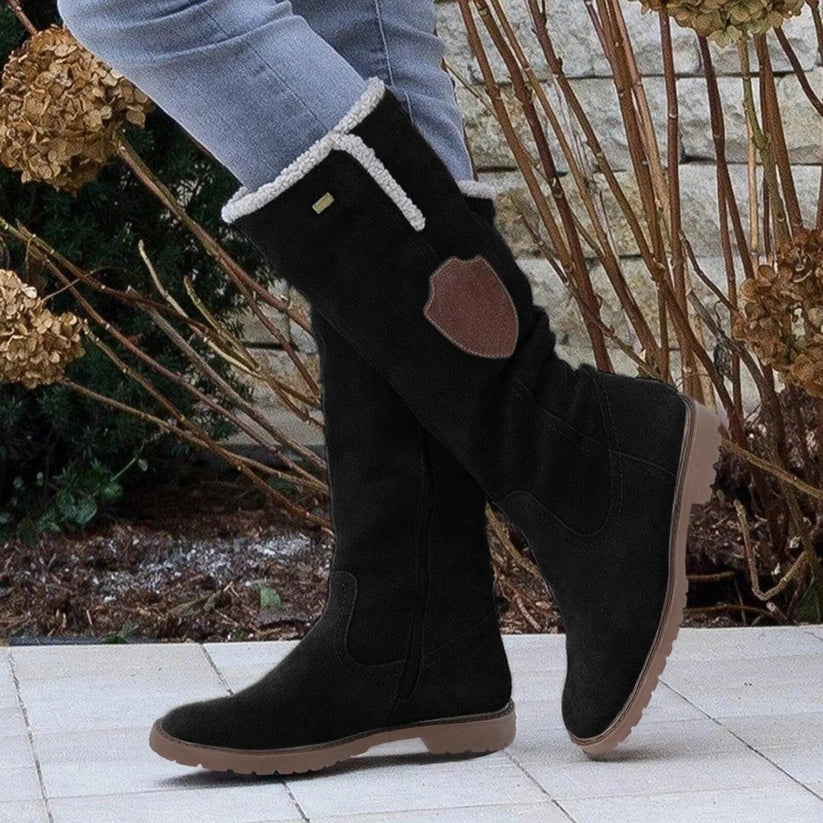 Lucia - Hyggelige hohe Sherpa-Stiefel aus Wildleder