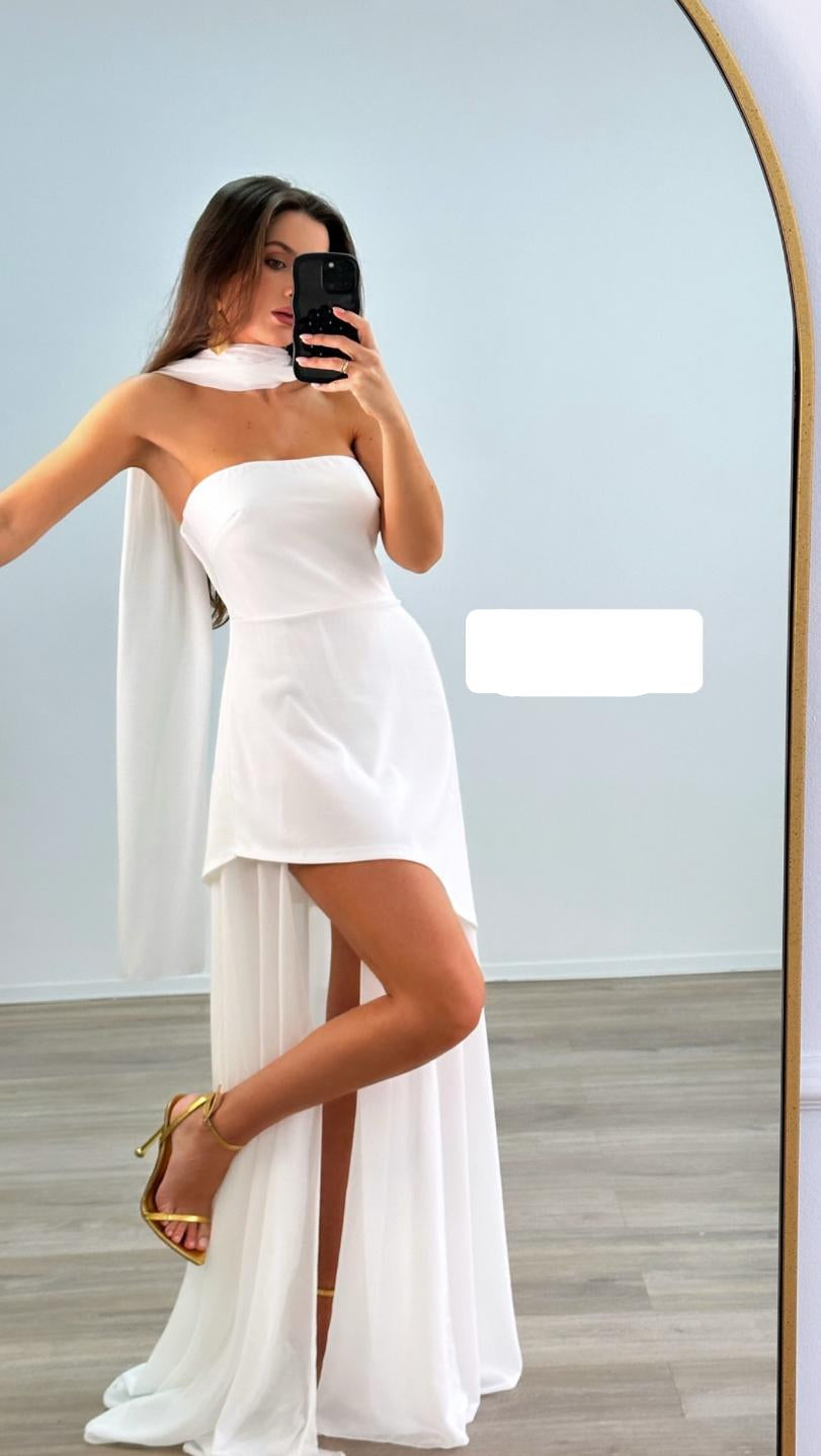Amélie – Elegantes trägerloses Kleid mit doppellagigem Rock