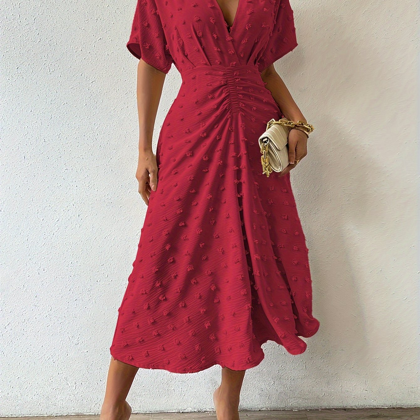 Emilie Bequeme Plissierte Midikleid mit V-Ausschnitt