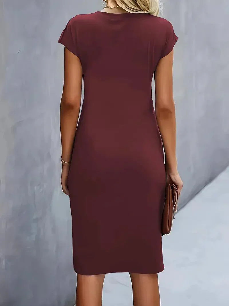 Emilia Kleine Kleid mit Rundhalsausschnitt – Elegante und Zeitlose Passform