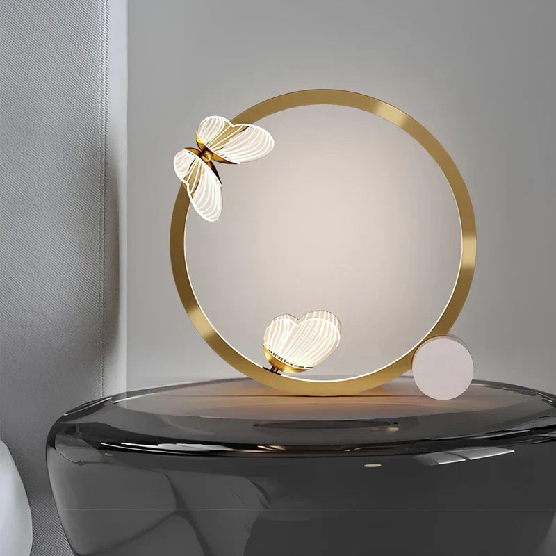 ButterGlow – Sommergeflügelte LED-Tischlampe für stilvolle Raumbeleuchtung