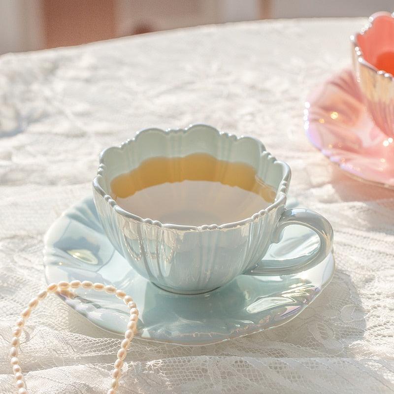 FloraCharm Perleblümchen Tassen- und Untertassenset – Ein Magisches Kaffeegenuss