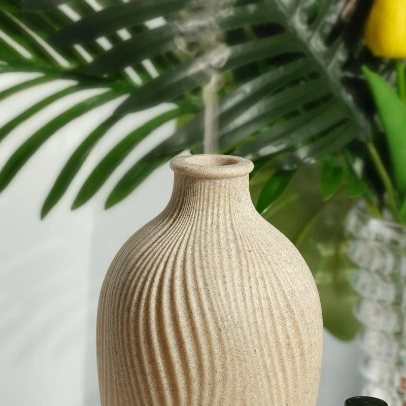 SereniMist Vase-Form Aetherisches Öl Diffusor – Eleganter Aromavernebler mit Beruhigender LED-Beleuchtung
