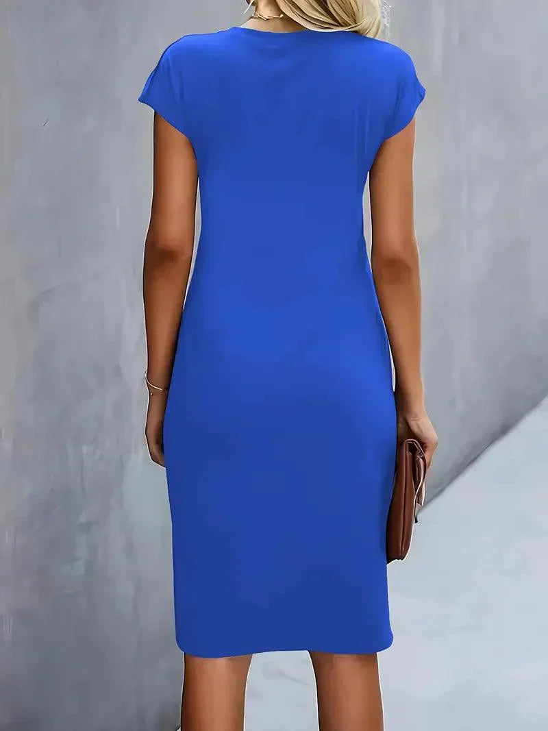 Emilia Kleine Kleid mit Rundhalsausschnitt – Elegante und Zeitlose Passform