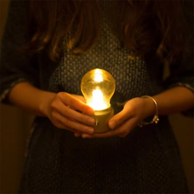 VintageGlow Drahtlose Industrielle Nachttischlampe