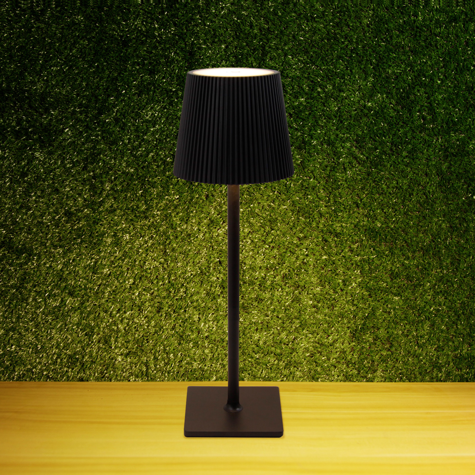 Lumora | Wiederaufladbare LED-Schreibtisch- und Nachttischlampe