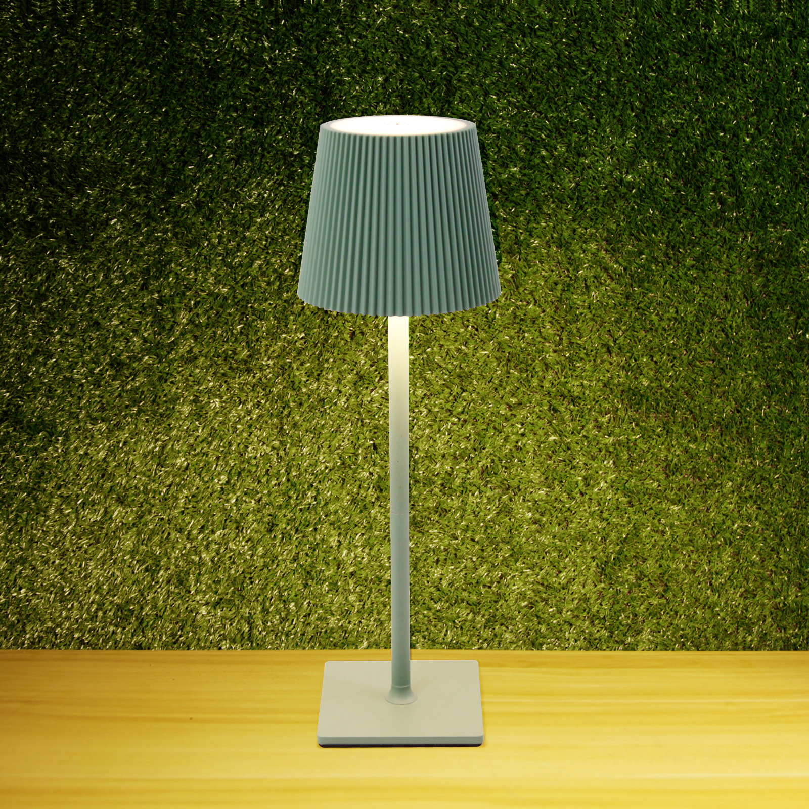 Lumora | Wiederaufladbare LED-Schreibtisch- und Nachttischlampe