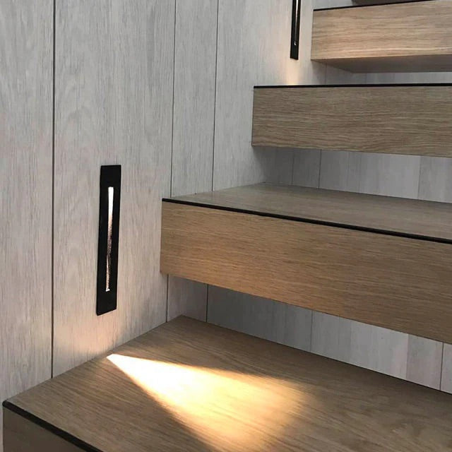 StepGlow LED-Treppenbeleuchtung – Elegante und sichere Innenbeleuchtung