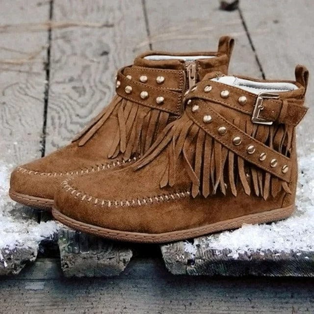 Mary - Boho-Chic Ankle Boots mit Fransen und Schnallenakzent