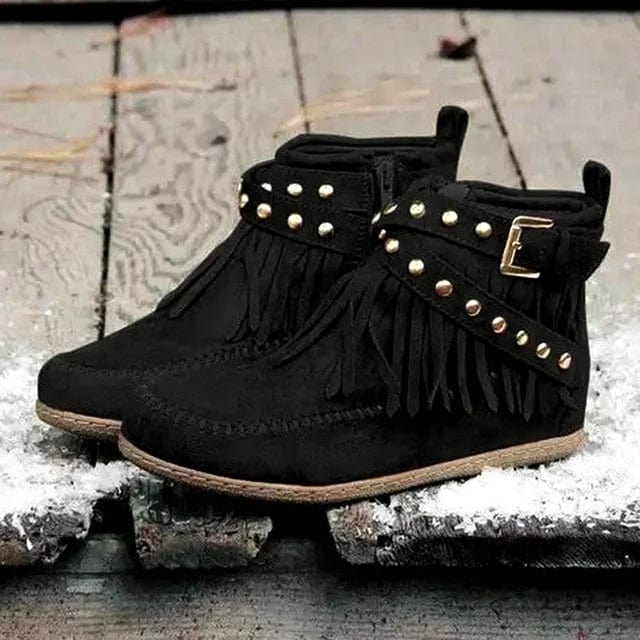 Mary - Boho-Chic Ankle Boots mit Fransen und Schnallenakzent
