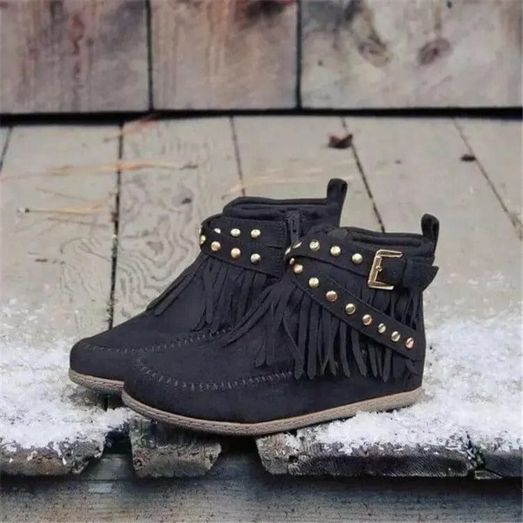 Mary - Boho-Chic Ankle Boots mit Fransen und Schnallenakzent