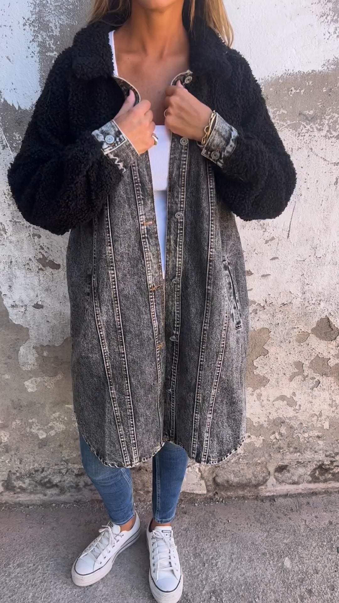 Katrin - Langärmelige Jeansjacke mit Knöpfen und Fronttaschen