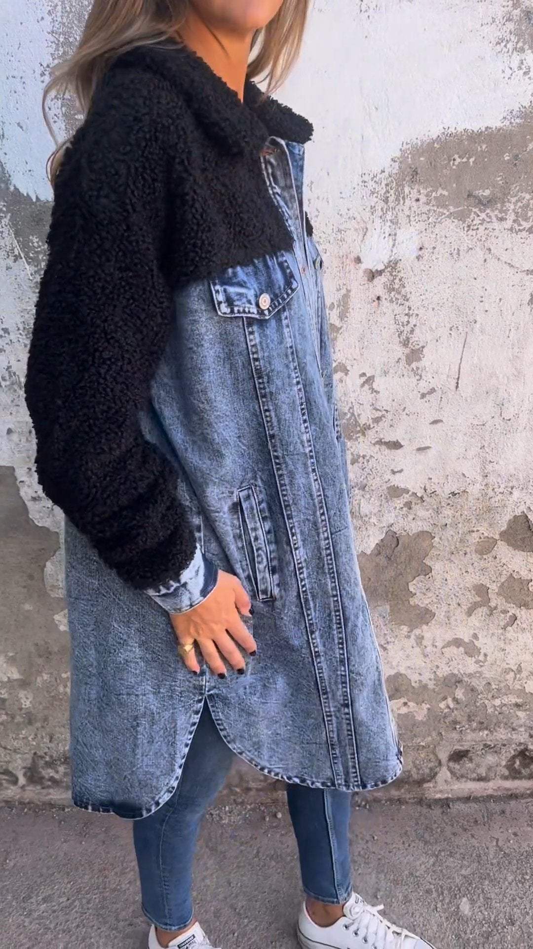 Katrin - Langärmelige Jeansjacke mit Knöpfen und Fronttaschen