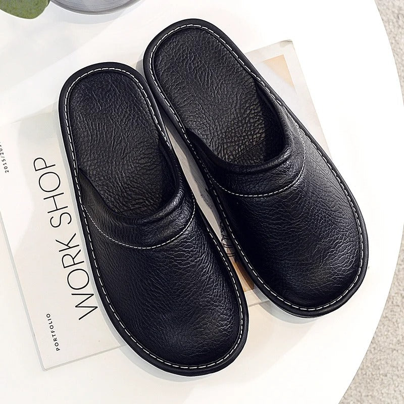 Hugo | Bequeme vegane Lederslippers – Luxus & Entspannung