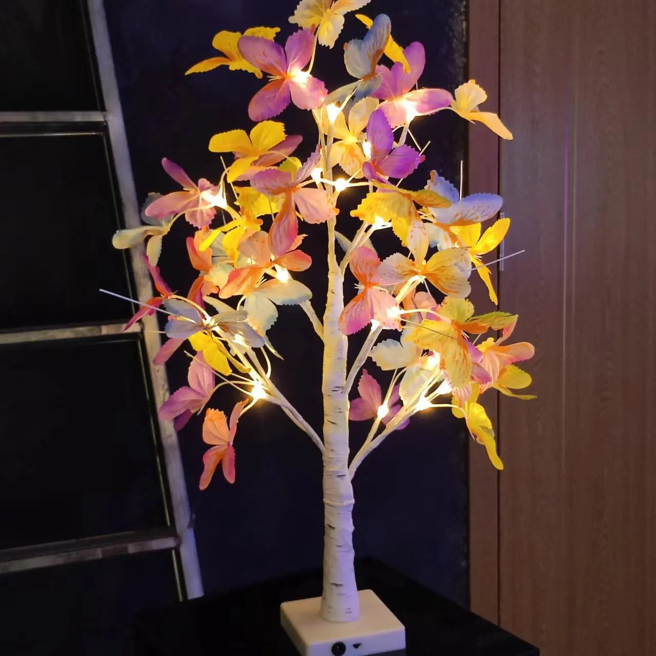 GlowTree – Dekorative LED Tischlampe