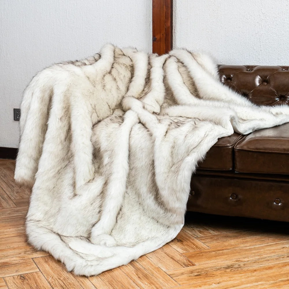 VelvaLuxe - Hyggelige Eleganz Imitatpelz-Decke