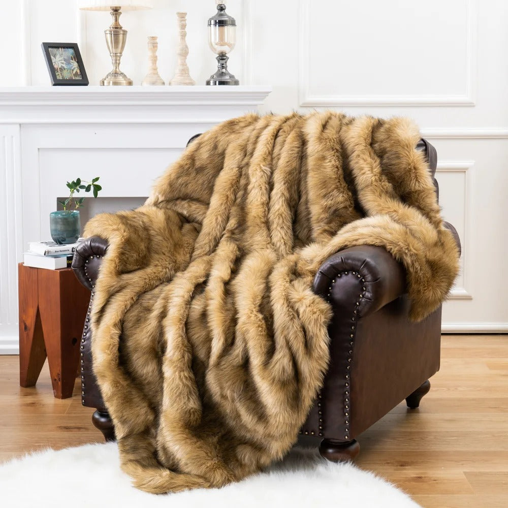 VelvaLuxe - Hyggelige Eleganz Imitatpelz-Decke