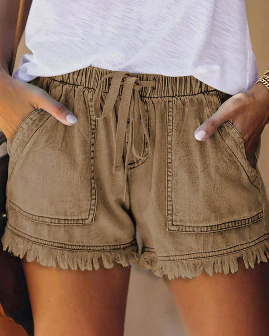 Astrid Chic Shorts mit Schnürung und Angepasster Passform