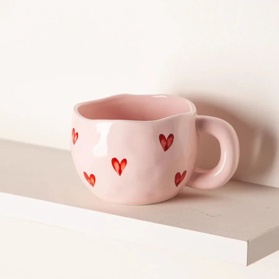 AmoraHeart – Süßes Kaffeebecher mit pinkem Herzdesign
