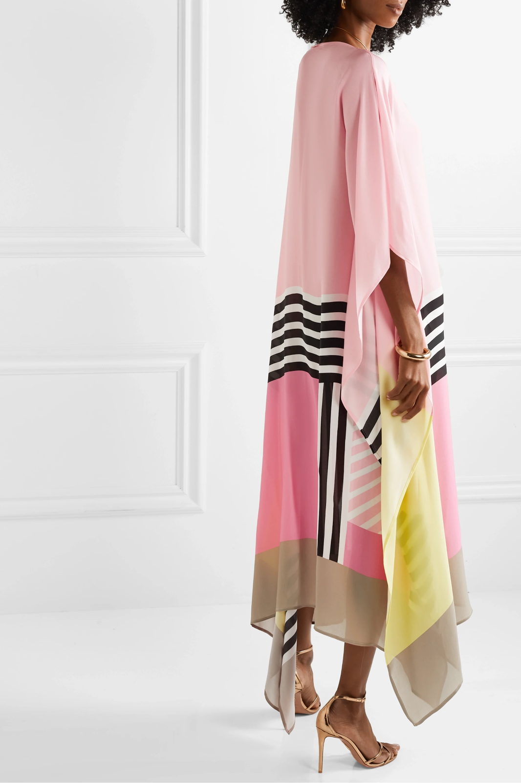 Cristy - Lange geometrische Kleid mit Überärmeln