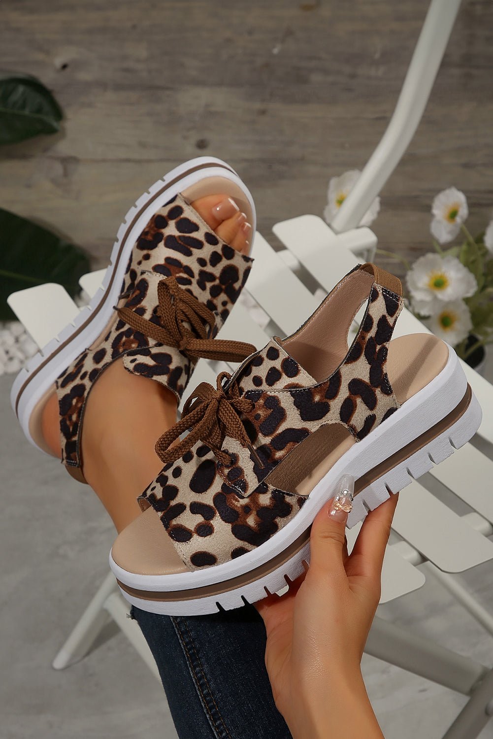 Sierra Dame Leo­par­print Kit­ten­sandalen – Dris­tig­er Stil mit Hel­dags­kom­fort